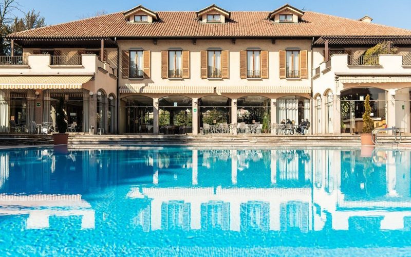 Brunch e Grigliata di Pasquetta in piscina alle porte di Milano